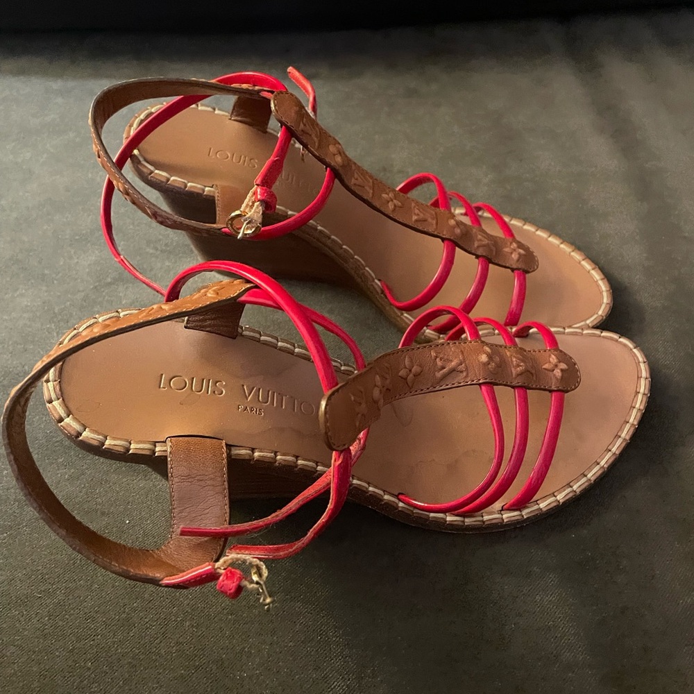 Louis Vuitton Brown Wedge Sandal with Red Straps - Picture 4 of 12